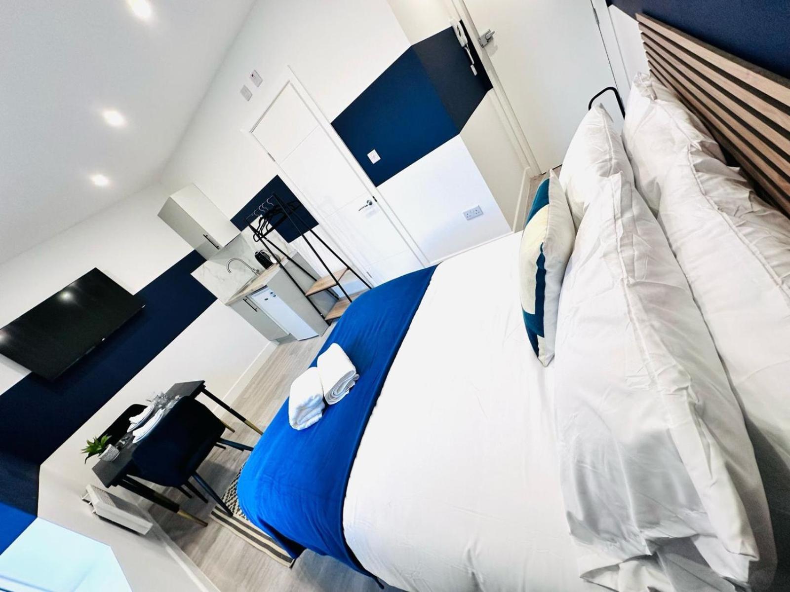 London 58 Blue House City Center Studio, Top Spot 外观 照片