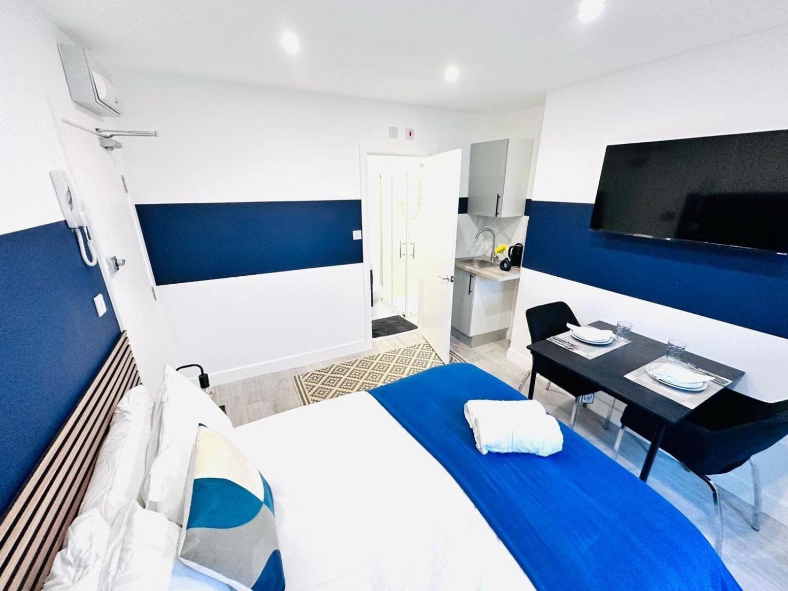 London 58 Blue House City Center Studio, Top Spot 外观 照片