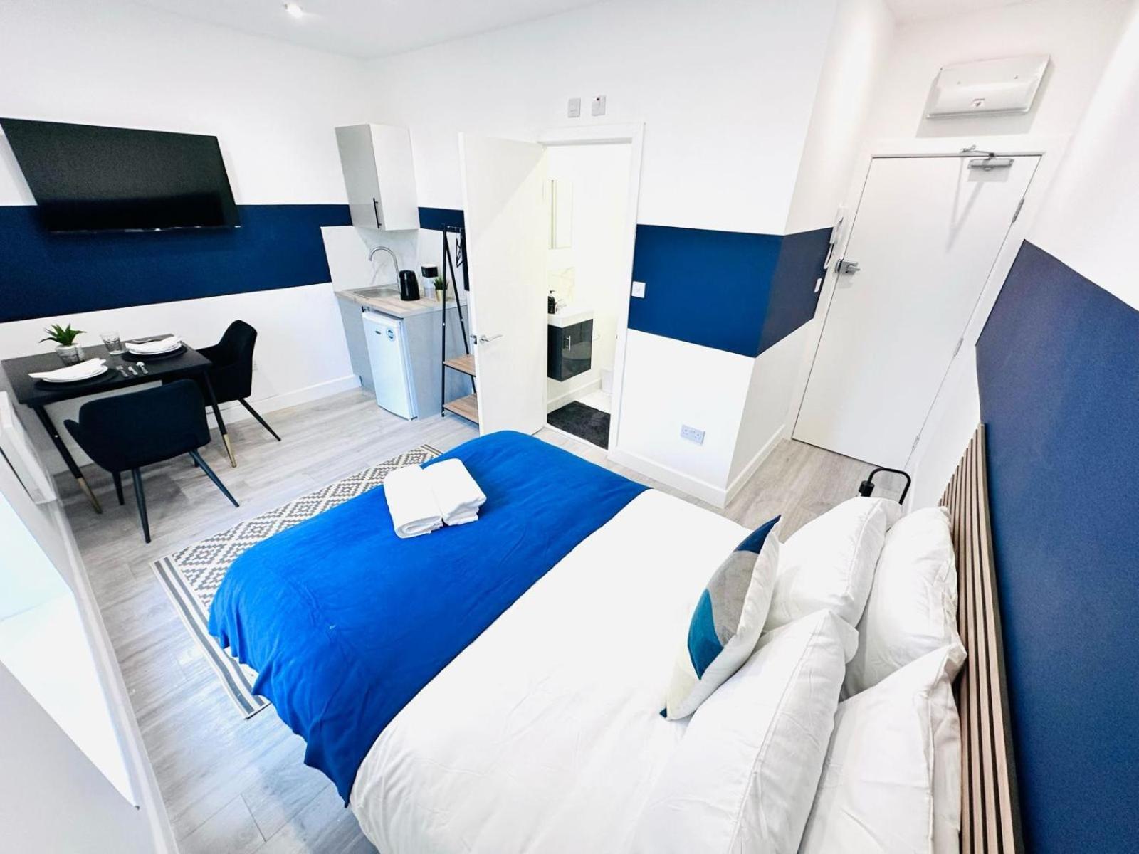 London 58 Blue House City Center Studio, Top Spot 外观 照片