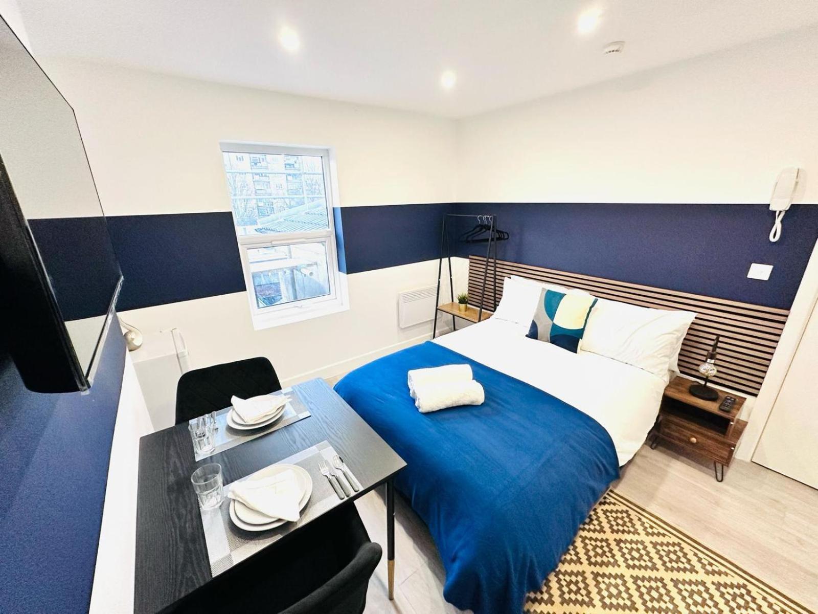 London 58 Blue House City Center Studio, Top Spot 外观 照片
