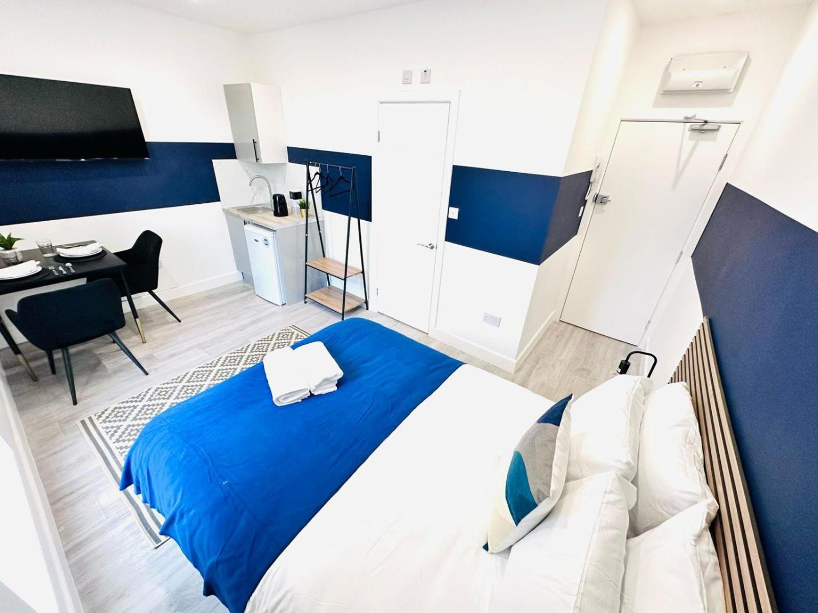 London 58 Blue House City Center Studio, Top Spot 外观 照片