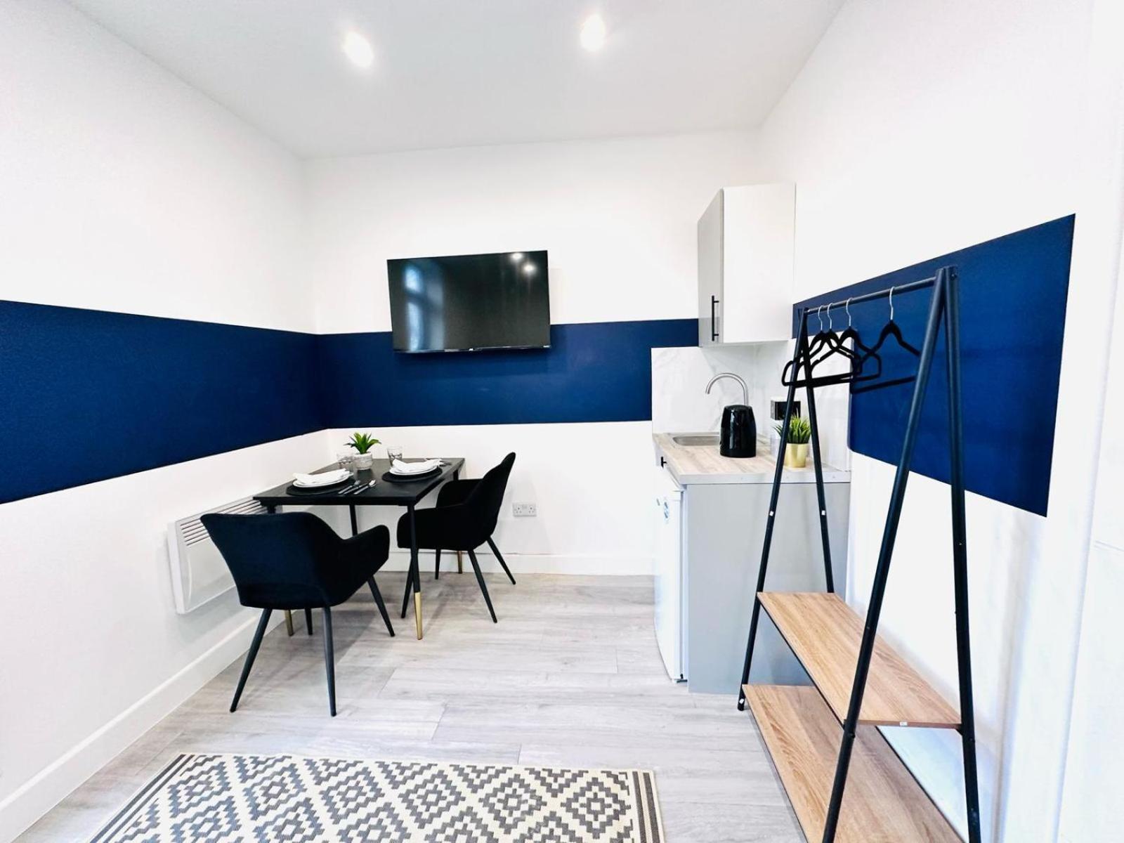 London 58 Blue House City Center Studio, Top Spot 外观 照片