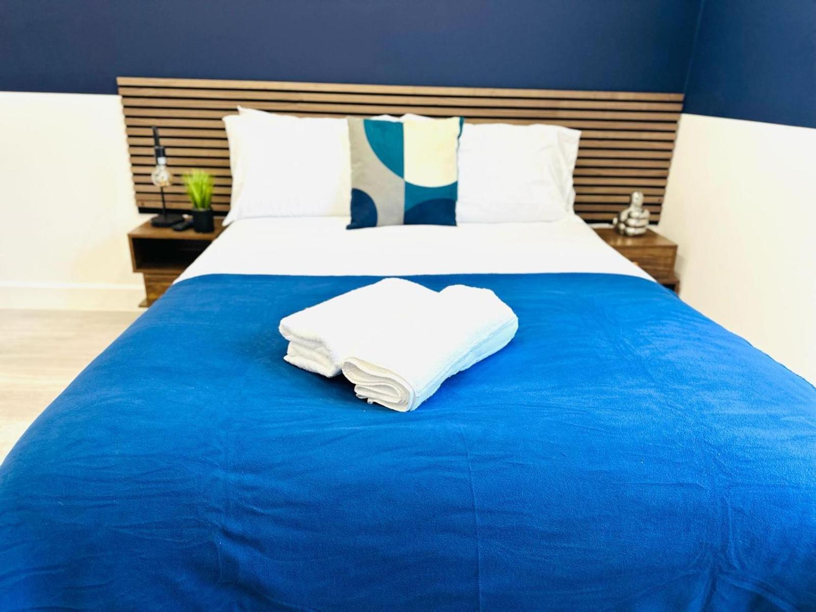 London 58 Blue House City Center Studio, Top Spot 外观 照片