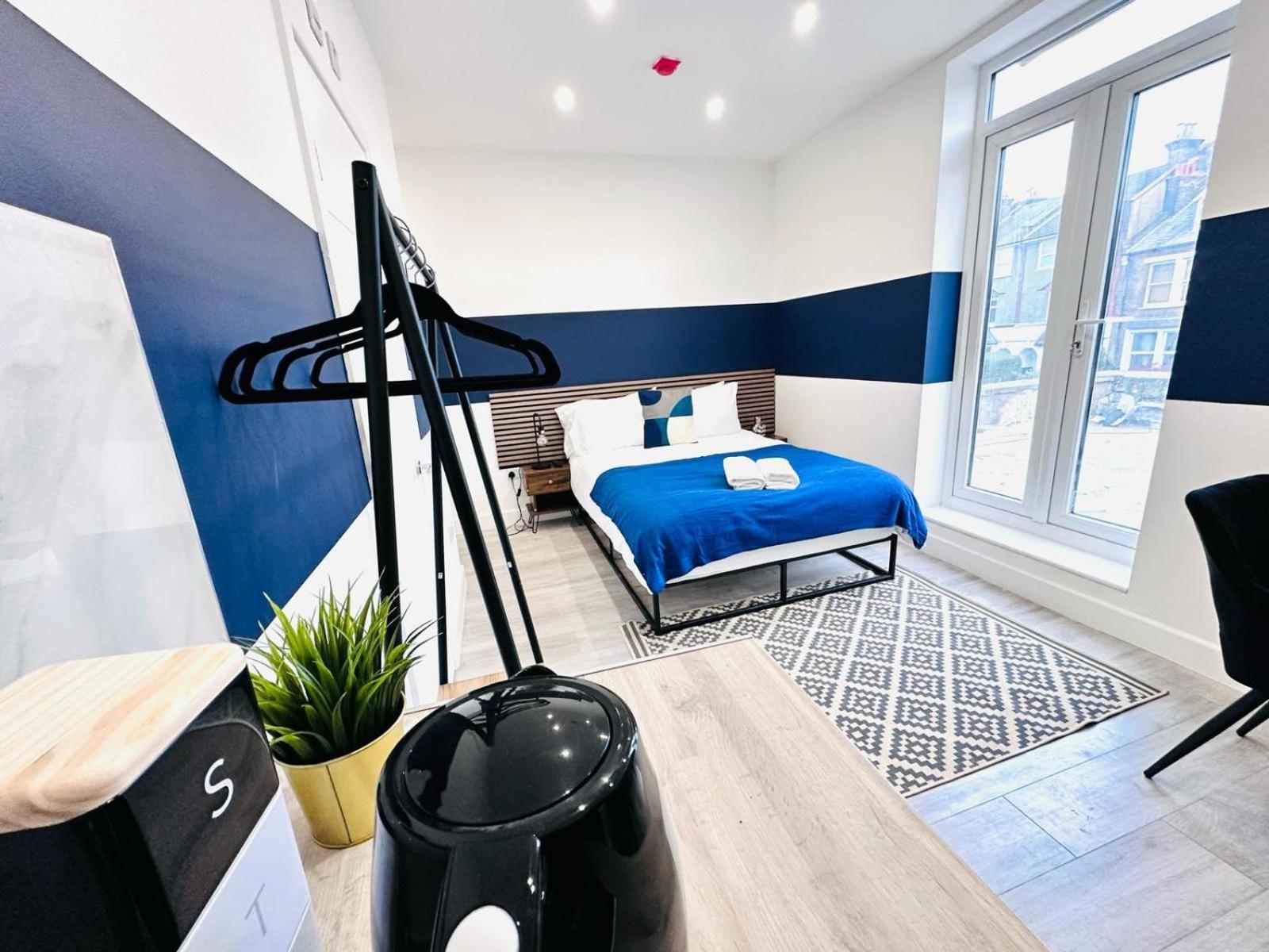 London 58 Blue House City Center Studio, Top Spot 外观 照片