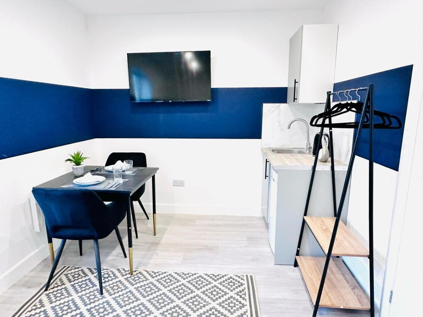 London 58 Blue House City Center Studio, Top Spot 外观 照片