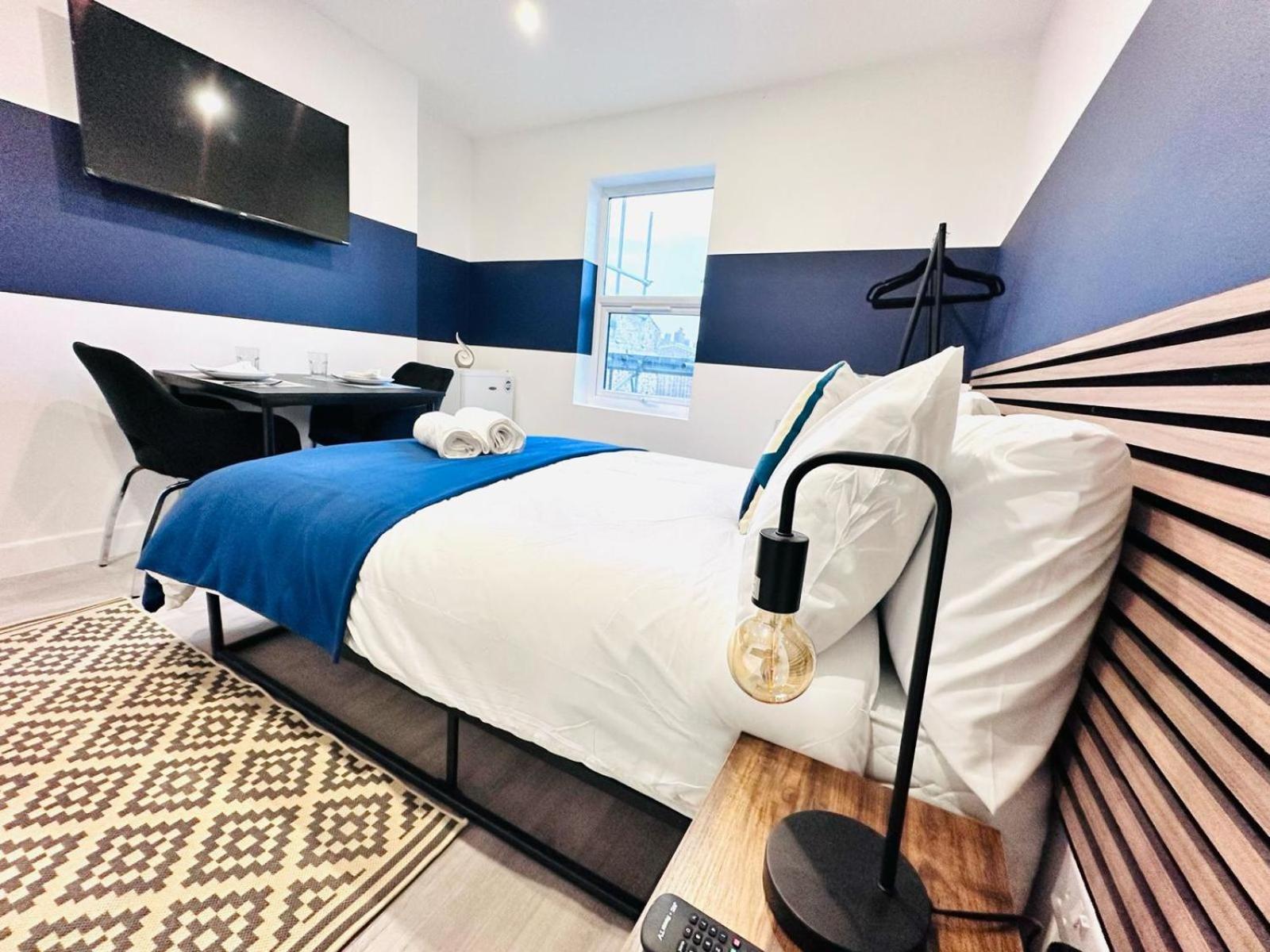 London 58 Blue House City Center Studio, Top Spot 外观 照片