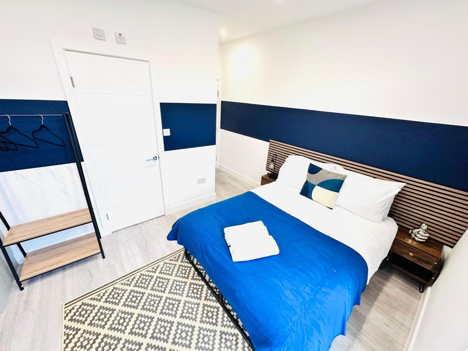 London 58 Blue House City Center Studio, Top Spot 外观 照片