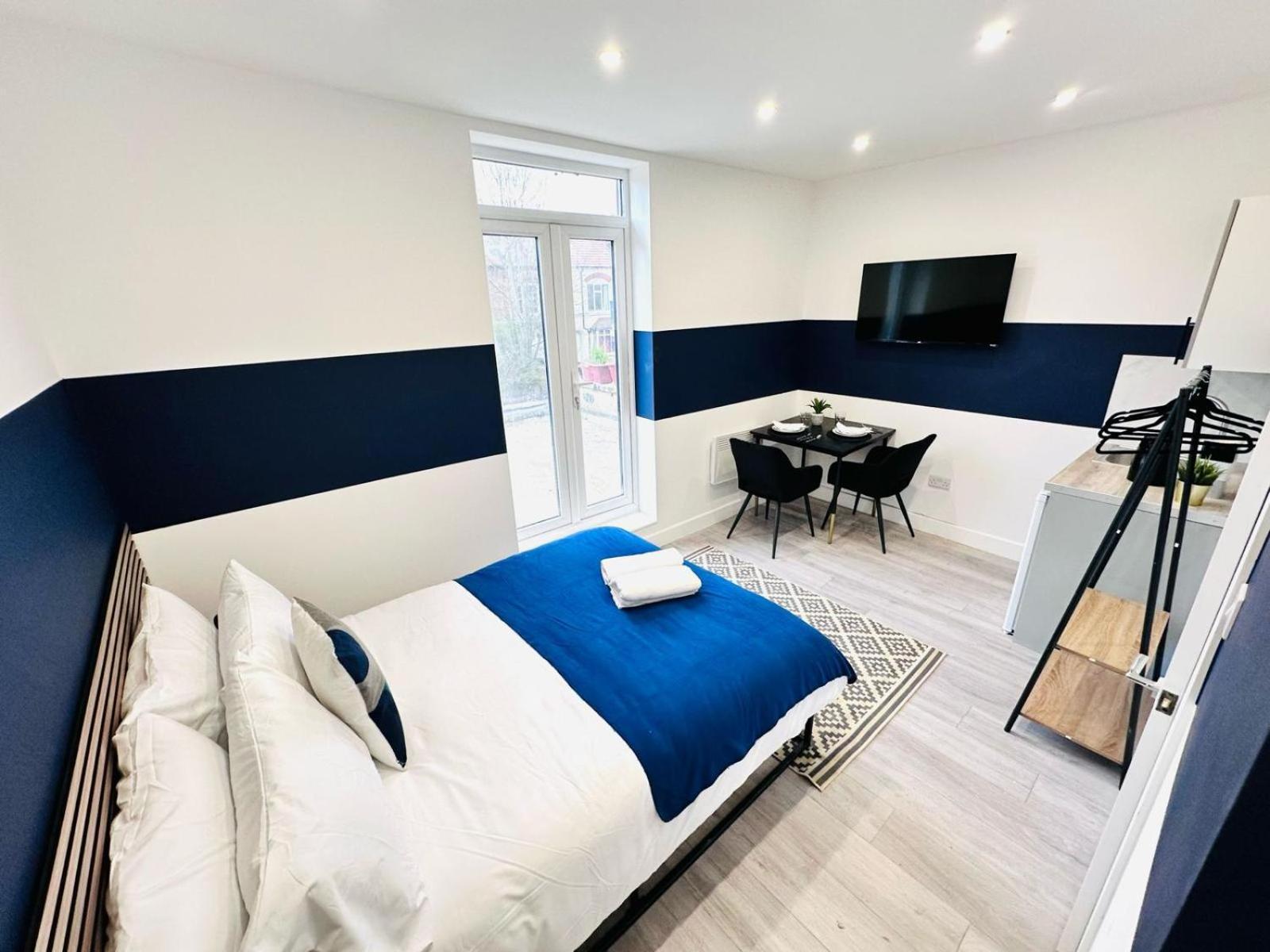 London 58 Blue House City Center Studio, Top Spot 外观 照片