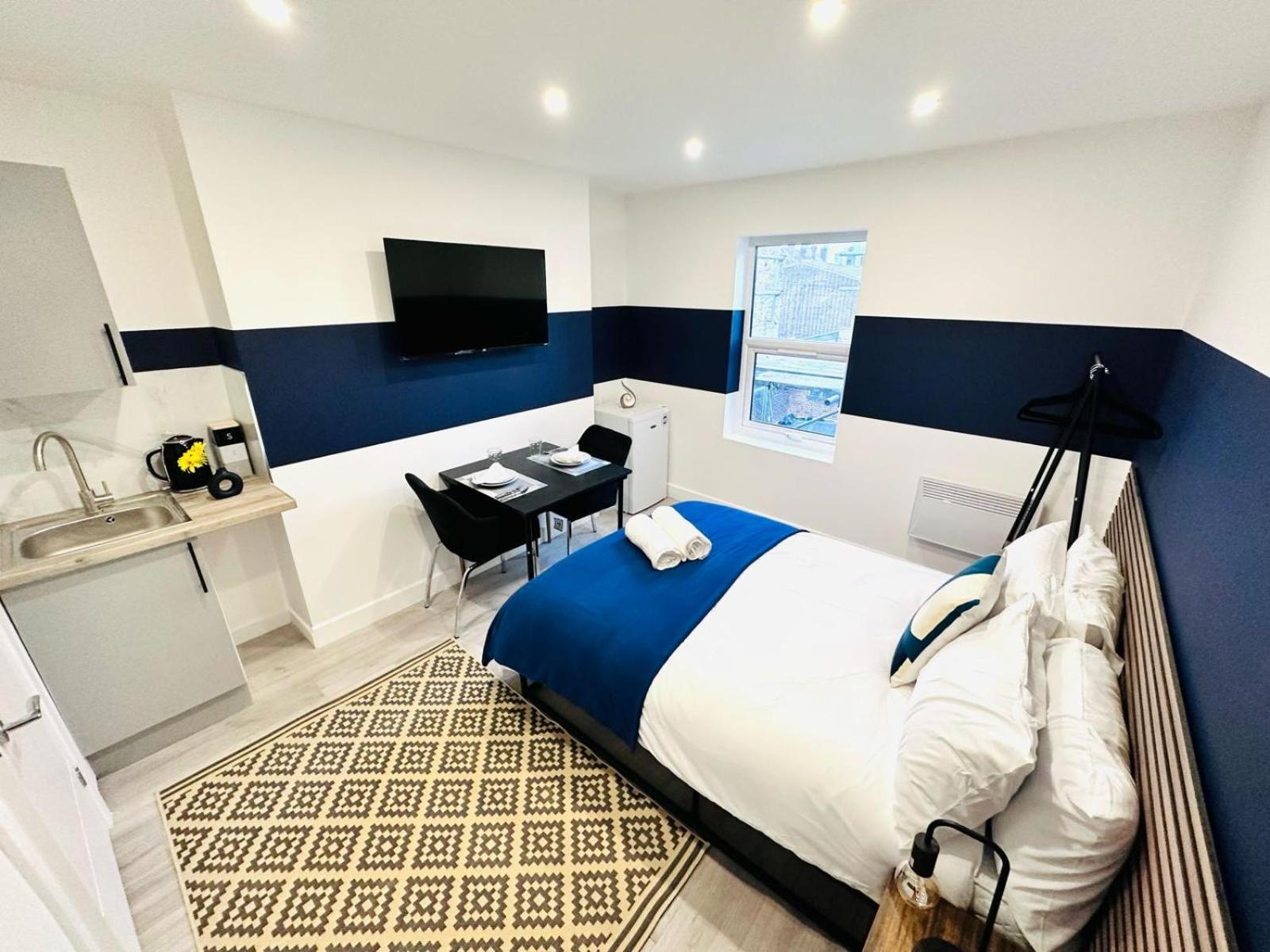 London 58 Blue House City Center Studio, Top Spot 外观 照片